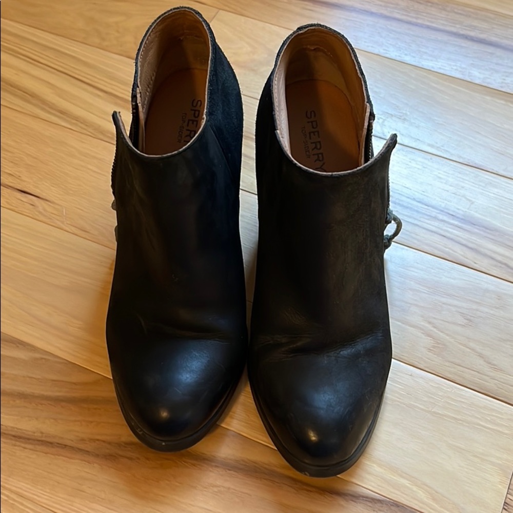 Sperry heals size 7